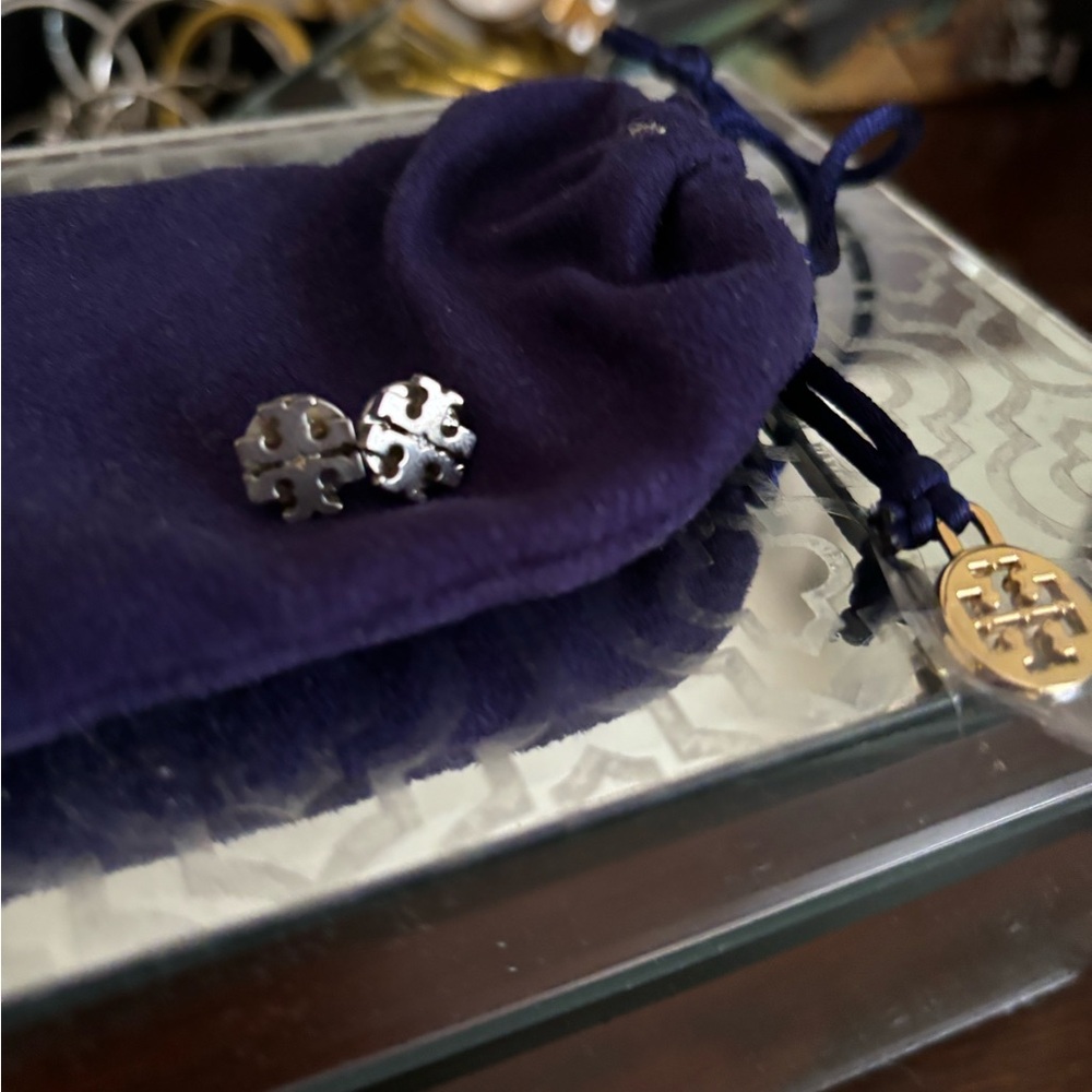 Tory burch earings like new